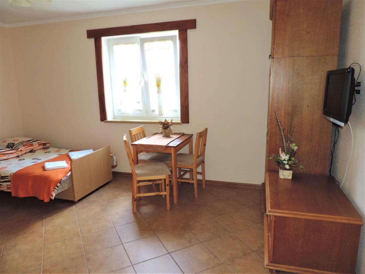 Jacek I Agatka Pension Ustka Buitenkant foto